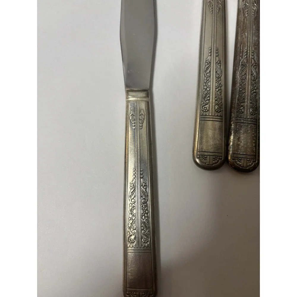LOT OF 24PC Oakleigh Royal York Silverplate Tudor Flatware Oneida Community 1937